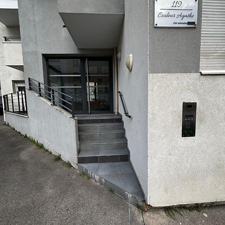 L'Havana : Proche Gare Partdieu / Aeroport / Groupama Stadium Villeurbanne Exterior photo